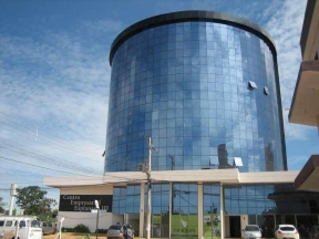 Fachada do Centro Empresarial Esplanada III
